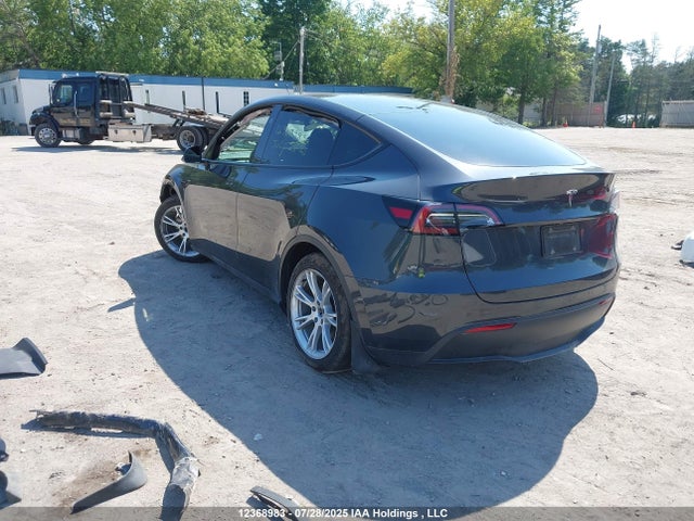 7SAYGDED2RF990104 Tesla Model Y