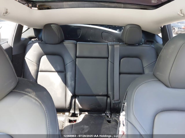 7SAYGDED2RF990104 Tesla Model Y