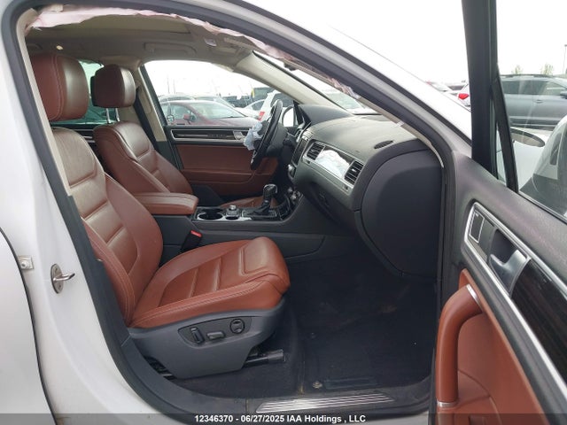 WVGEP9BP4GD004292 Volkswagen 2016