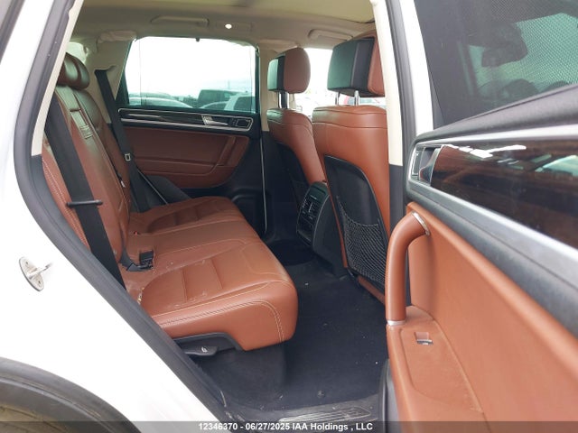 WVGEP9BP4GD004292 Volkswagen 2016