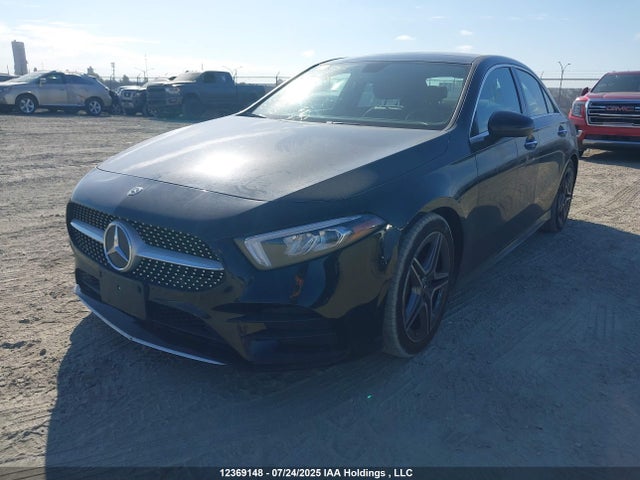 WDD3G4FB9KW010296 Mercedes-Benz m260