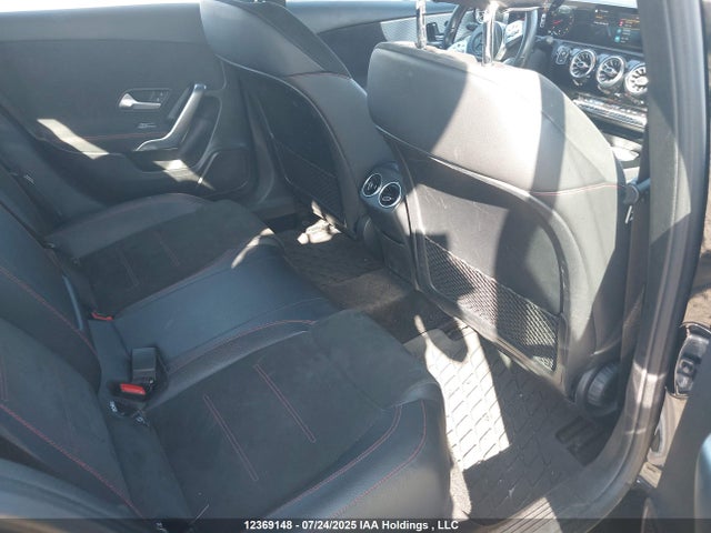 WDD3G4FB9KW010296 Mercedes-Benz m260