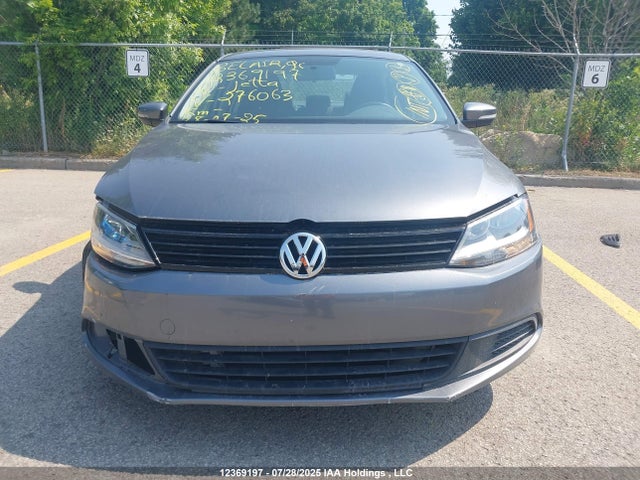 3VWDK7AJ2EM276063 Volkswagen Jetta