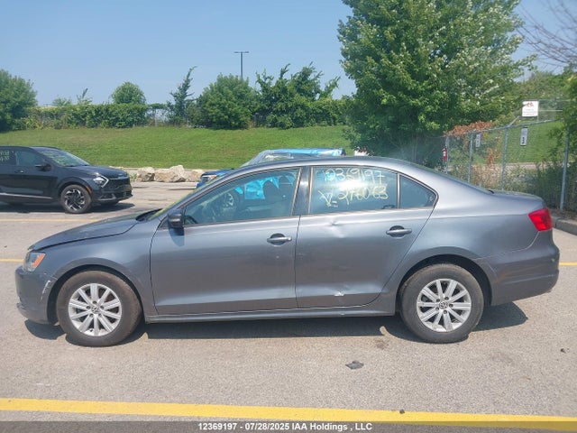 3VWDK7AJ2EM276063 Volkswagen Jetta