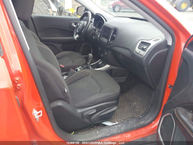 Jeep 2020 2020 3C4NJCAB5LT136040 Image 5