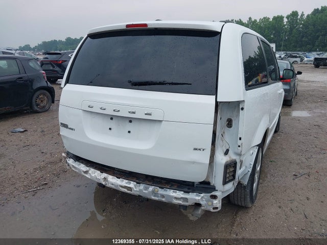 2C4RDGBG3GR390932 Dodge Grand Caravan