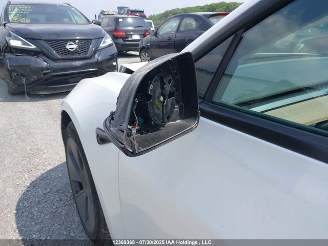 Tesla 2021 2021 5YJ3E1EA8MF988755 Image 22