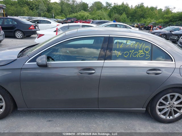 WDD3G4FB2LW040905 Mercedes-Benz m260