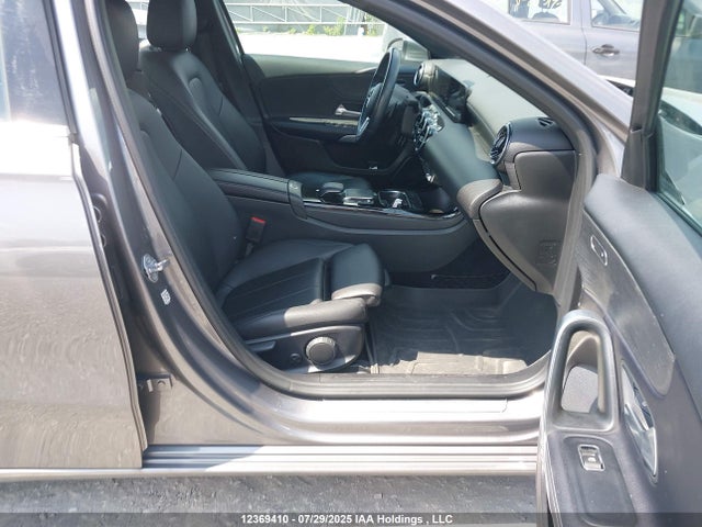 WDD3G4FB2LW040905 Mercedes-Benz m260