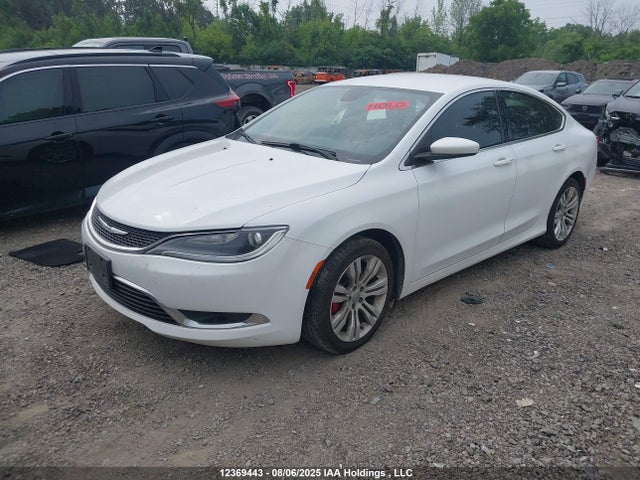 1C3CCCAB6FN678919 Chrysler 2015