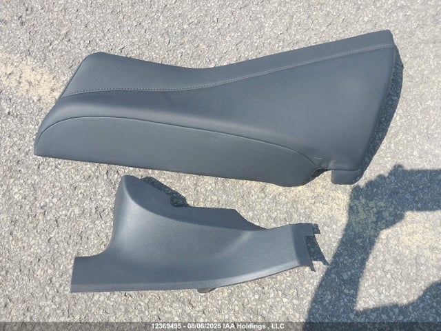 5YJ3E1EA9KF423248 Tesla 2019