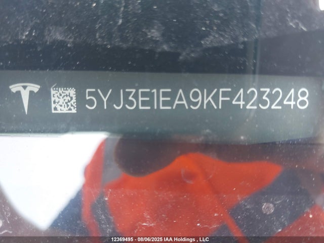 5YJ3E1EA9KF423248 Tesla 2019