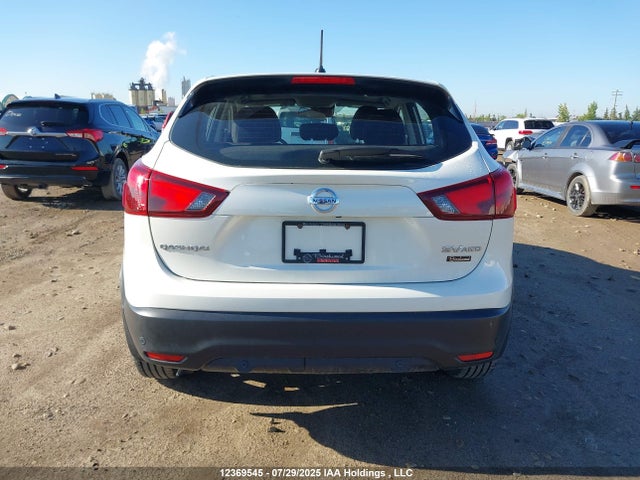 JN1BJ1CR0KW316944 Nissan 2019