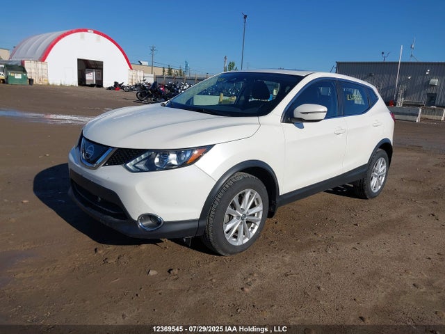 JN1BJ1CR0KW316944 Nissan 2019