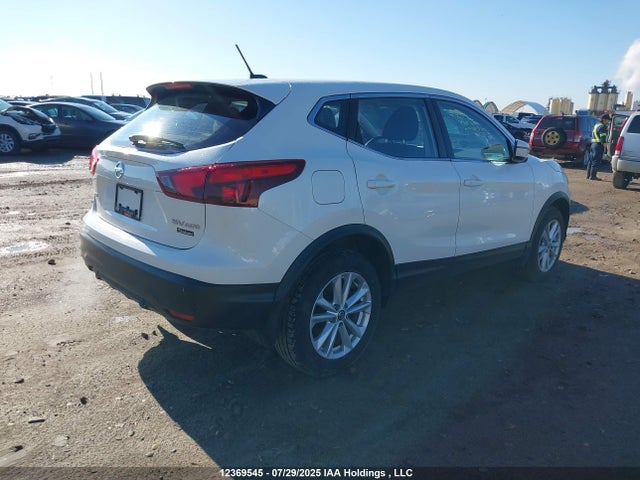 JN1BJ1CR0KW316944 Nissan 2019