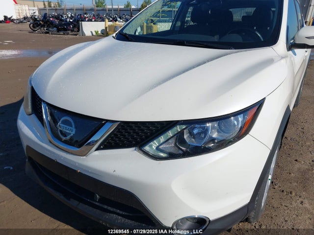 JN1BJ1CR0KW316944 Nissan 2019