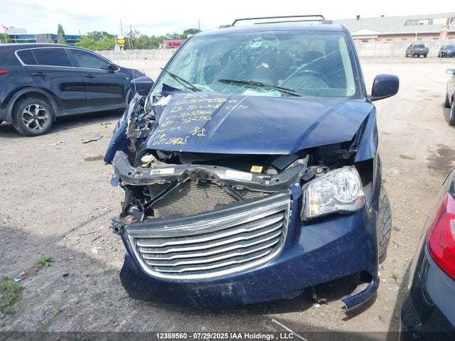 2C4RC1CG8FR705866 Chrysler Town and Country