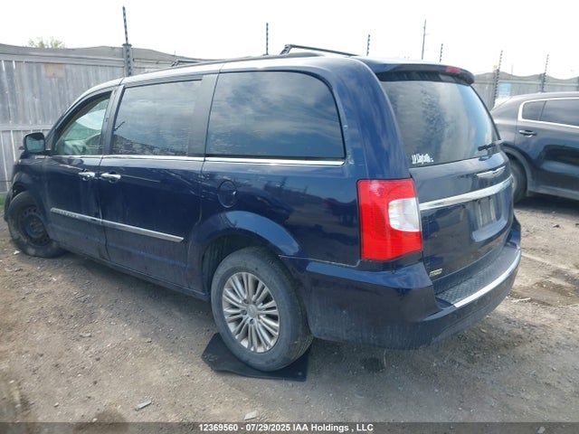 2C4RC1CG8FR705866 Chrysler Town and Country