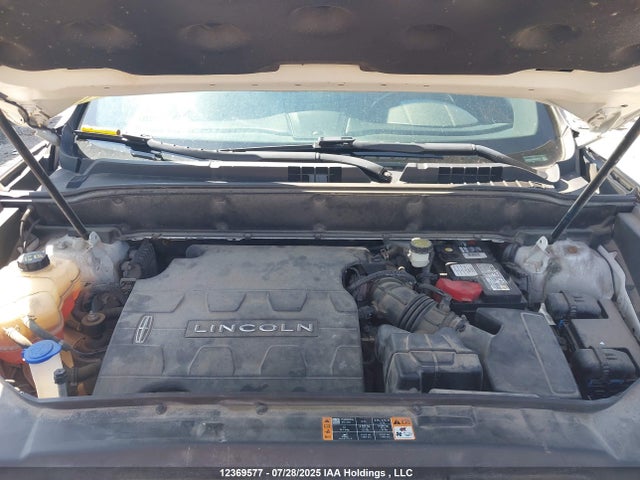 2LMTJ8LR8GBL82757 Lincoln MKX