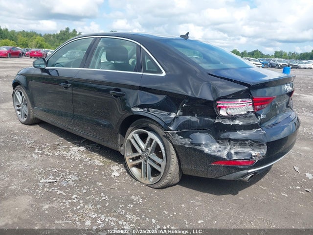 WAUE8GFF1J1051700 Audi 2018