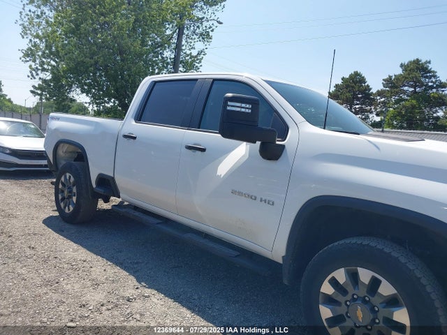 Chevrolet l8t 2023 2GC4YME7XP1721240 Image 13