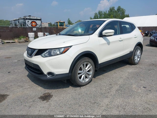 JN1BJ1CR3JW287700 Nissan 2018
