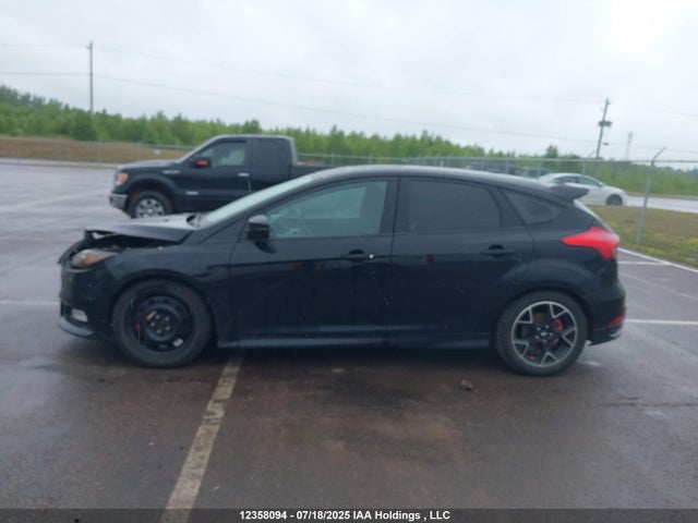 Ford Focus 2016 1FADP3L95GL303525 Image 14