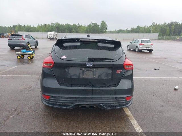 Ford Focus 2016 1FADP3L95GL303525 Image 16