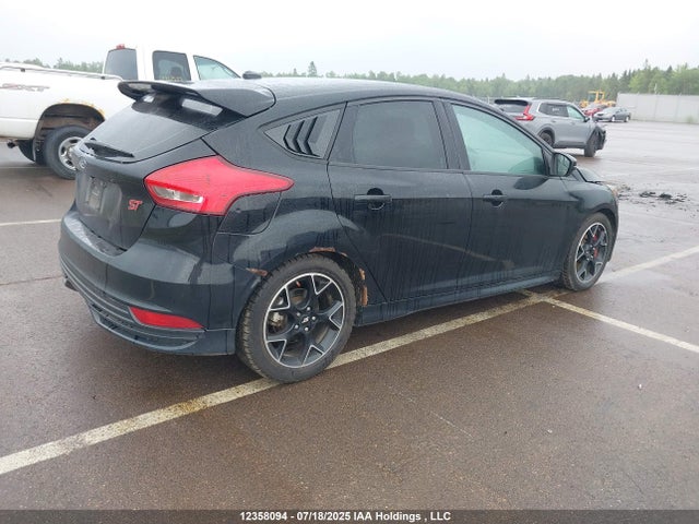 Ford Focus 2016 1FADP3L95GL303525 Image 4