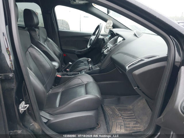Ford Focus 2016 1FADP3L95GL303525 Image 5