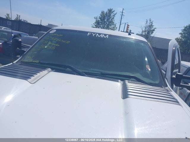 1GC1KXC89EF180155 Chevrolet lml