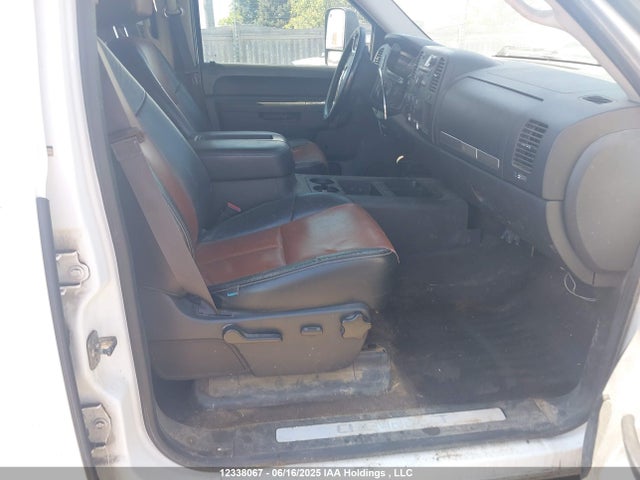 1GC1KXC89EF180155 Chevrolet lml