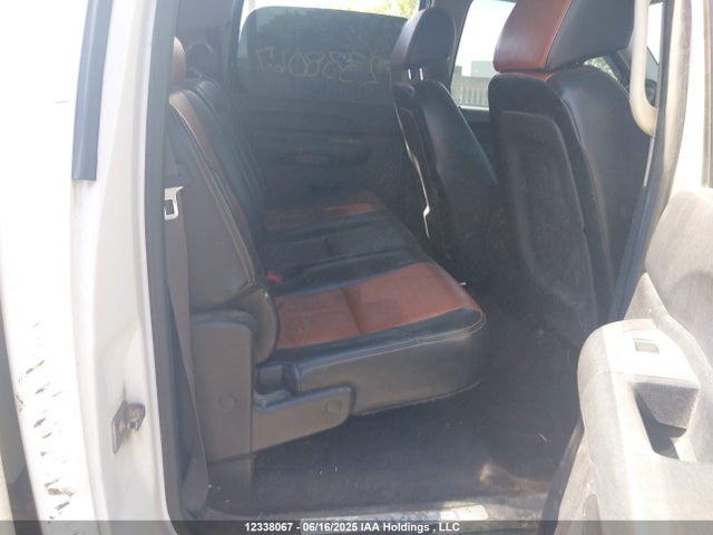 1GC1KXC89EF180155 Chevrolet lml