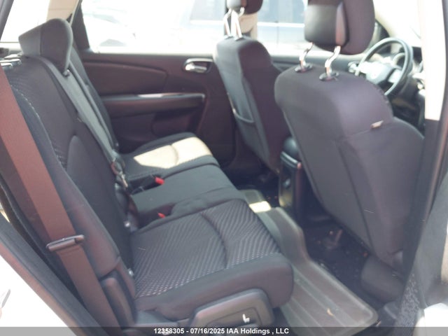 3C4PDCAB1FT673301 Dodge 2015