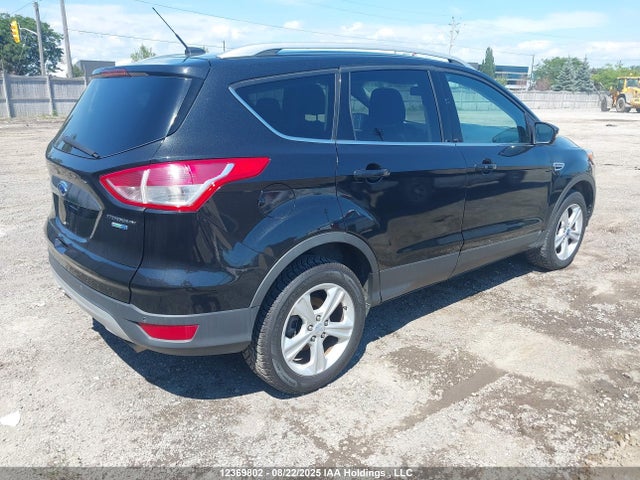 1FMCU9J92FUA00484 Ford Escape