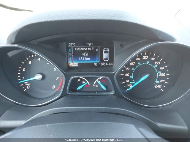 1FMCU9J92FUA00484 Ford Escape