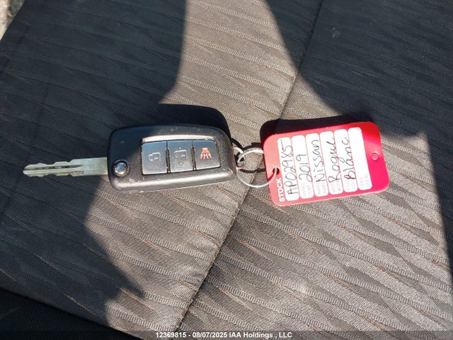 5N1AT2MT5KC825105 Nissan 2019