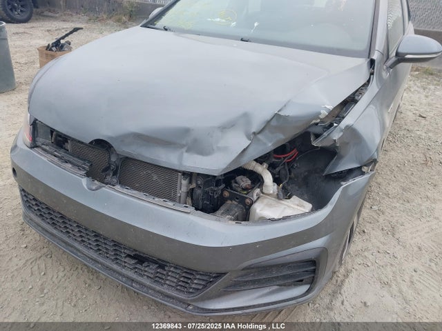 3VW5T7AU8LM011267 Volkswagen Golf GTI