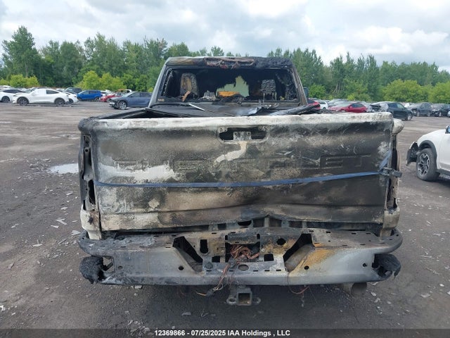 2GC4YMEY7R1155825 Chevrolet l5p