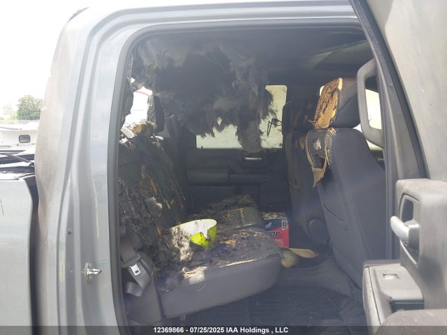 2GC4YMEY7R1155825 Chevrolet l5p