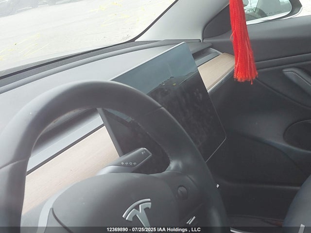 5YJ3E1EA8KF328597 Tesla MODEL 3