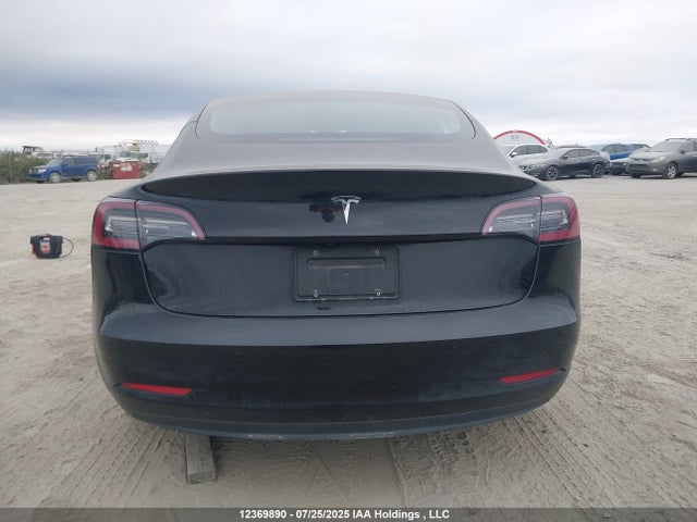5YJ3E1EA8KF328597 Tesla MODEL 3