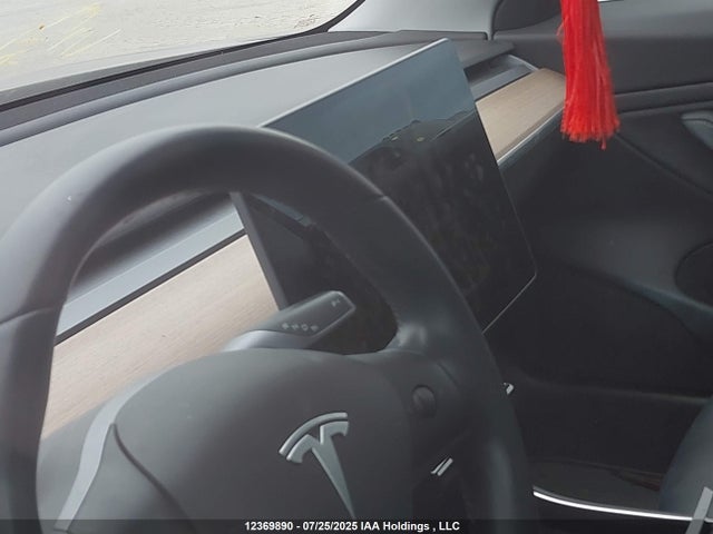 5YJ3E1EA8KF328597 Tesla MODEL 3