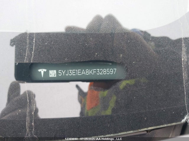 5YJ3E1EA8KF328597 Tesla MODEL 3