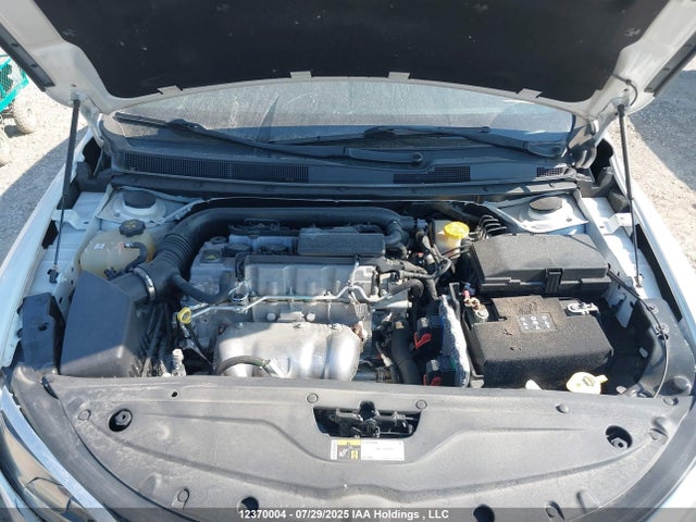 1C3CCCFBXGN110229 Chrysler 200