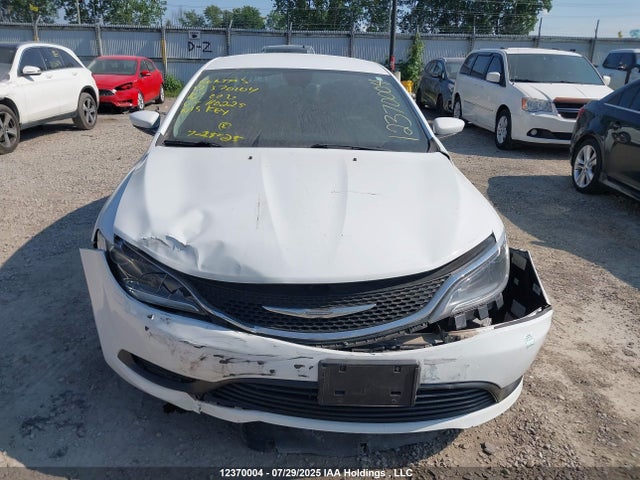 1C3CCCFBXGN110229 Chrysler 200