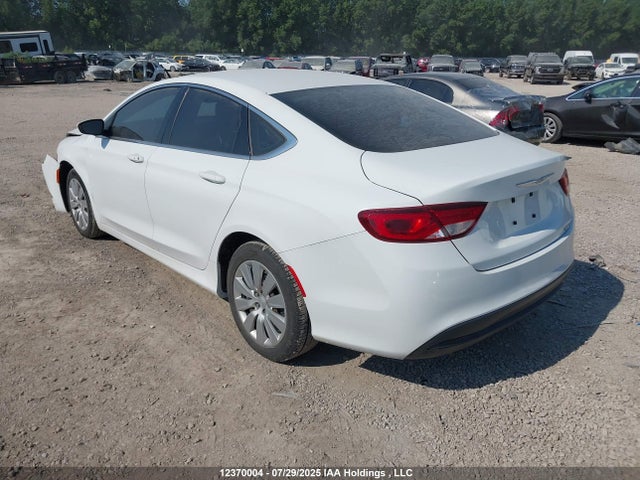 1C3CCCFBXGN110229 Chrysler 200