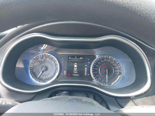 1C3CCCFBXGN110229 Chrysler 200