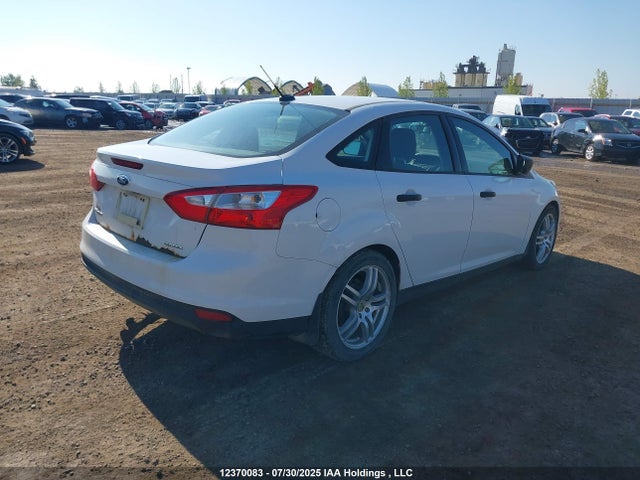 1FADP3E22EL256791 Ford 2014