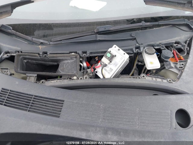 5YJ3E1EB8NF299082 Tesla MODEL 3